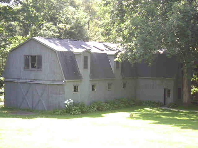 Building photograph for 6 SPRUCE LN